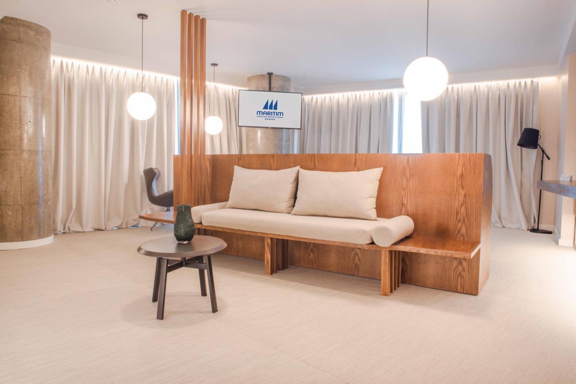 Maritim Resort Marina Bay Vlorë Exterior foto The interior of the lounge