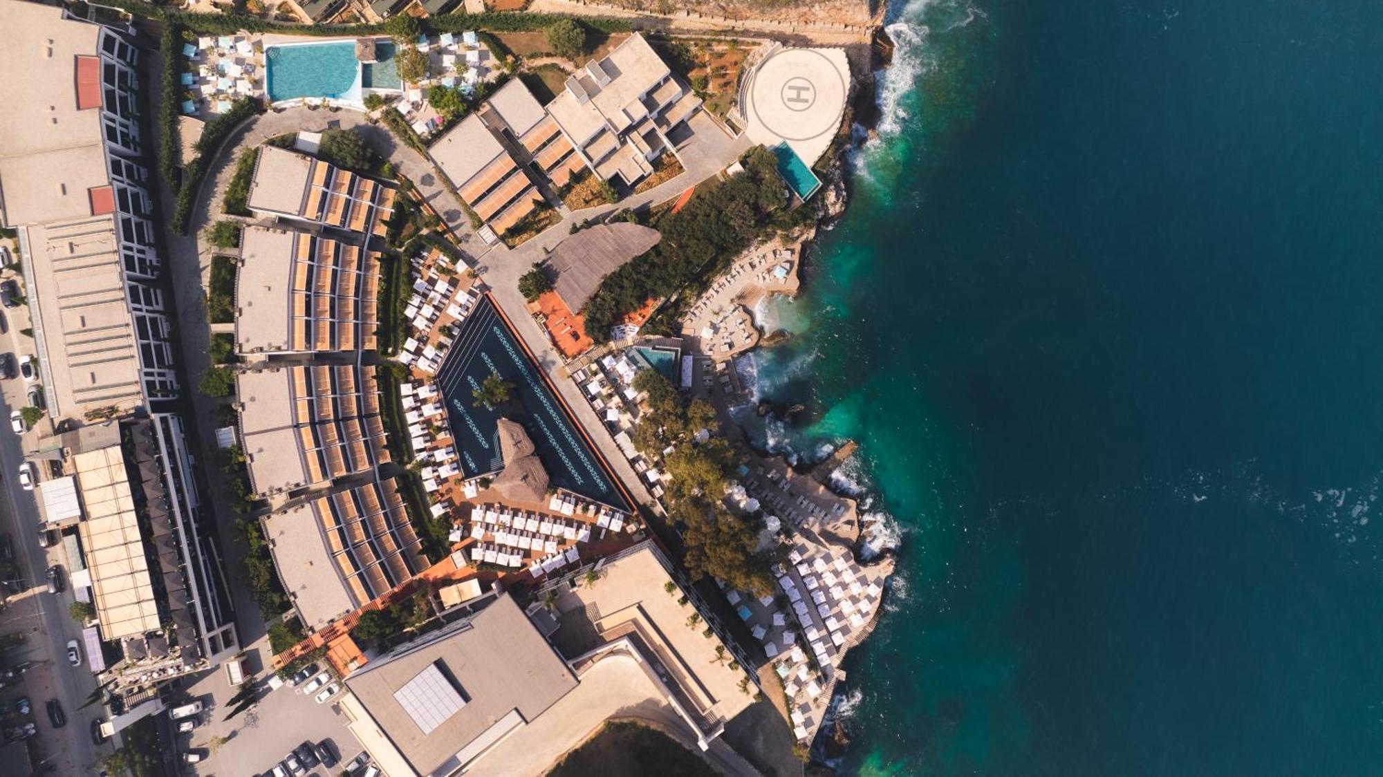 Maritim Resort Marina Bay Vlorë Exterior foto Aerial view of the resort